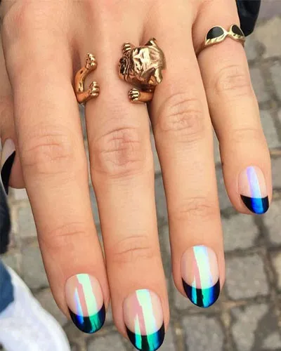 French-Tip-Nails