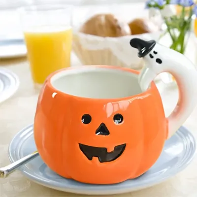 pumpkin shaped mug