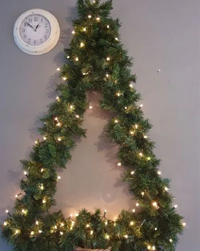 wall christmas tree