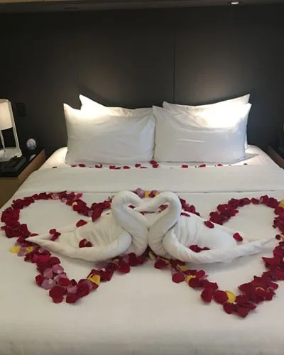 Heart bedroom decoration