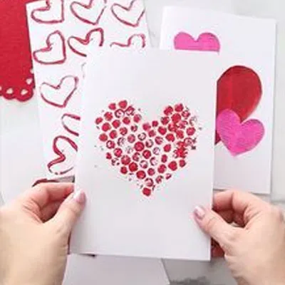 toddler valentine's day handprint art