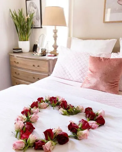 Simple-Valentine-Bedroom-Idea