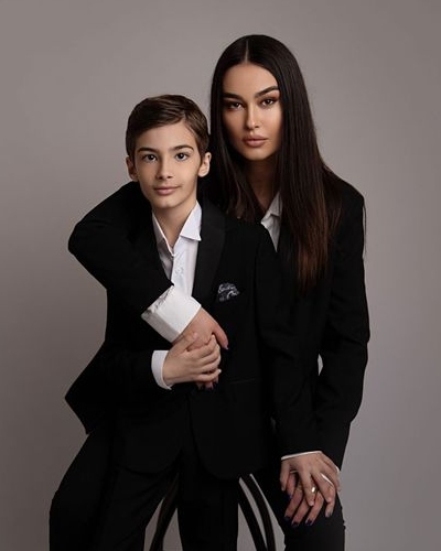 fashion photoshoot with son on mothers day