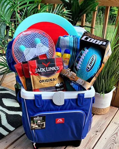 Outdoor-game-gift-basket